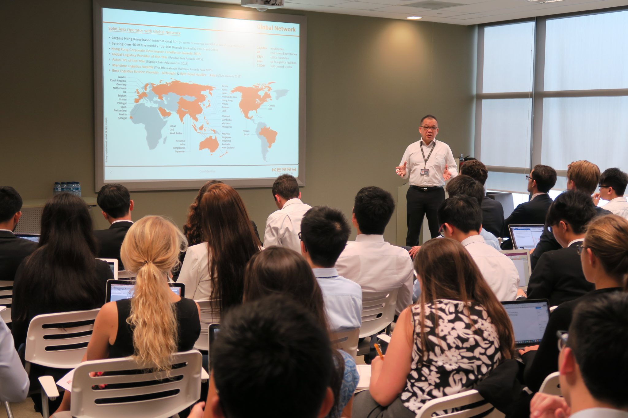 The group visited Kerry Logistics in Singapore where the director shared his insights and experiences.