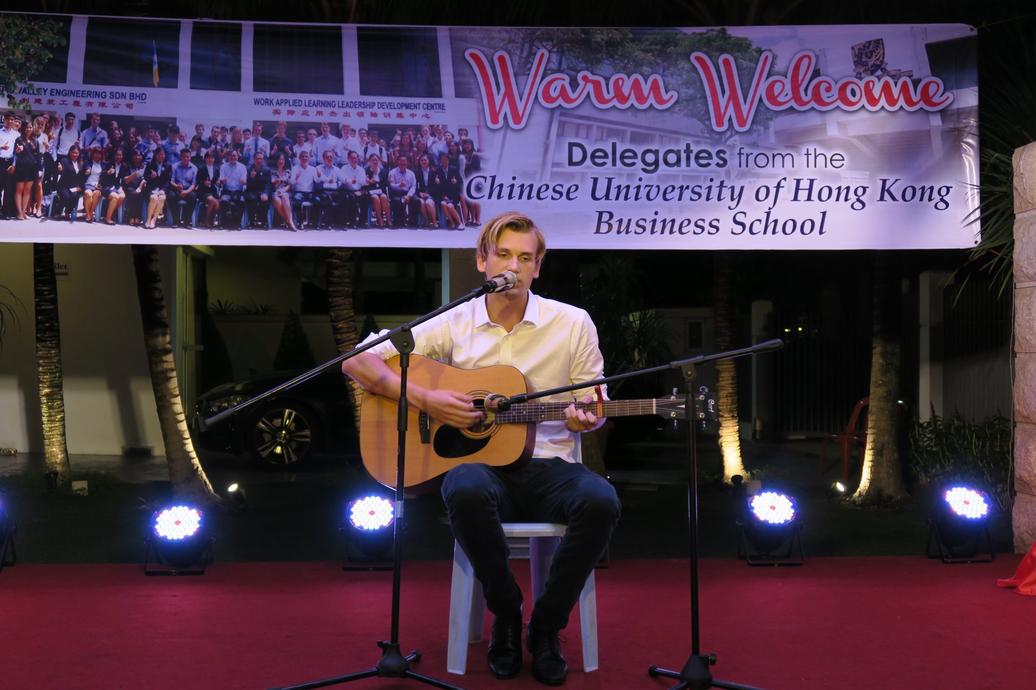 A musical performance by a GLOBE student from Copenhagen Business School in the dinner with Tan Sri Fng.